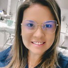 Dra. Daniele Lessa de Almeida (Cirurgiã-Dentista)
