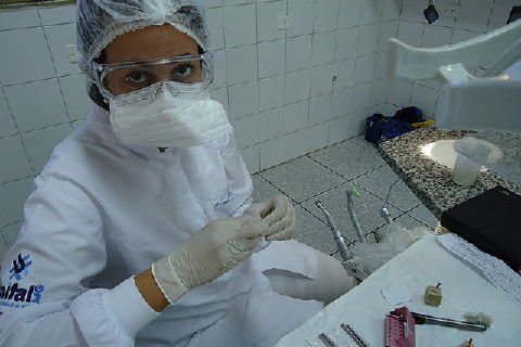 Laboratório Pré-Clínico de Endodontia da Unifal