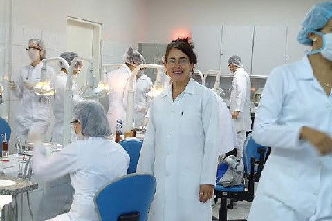 Laboratório Pré-Clínico de Endodontia da Unifal