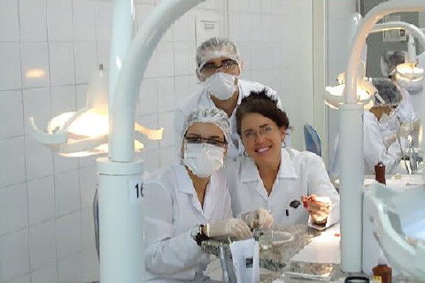 Laboratório Pré-Clínico de Endodontia da Unifal
