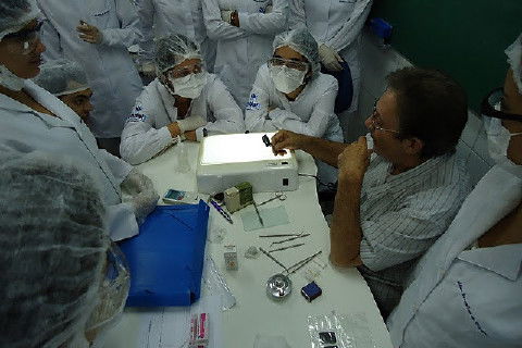 Laboratório Pré-Clínico de Endodontia da Unifal
