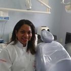 Dra. Hyula Tonietto (Cirurgiã-Dentista)