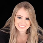 Dra. Ligia Vasconcelos (Cirurgiã-Dentista)