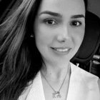 Dra. Ruth Gabriela Althaus Leal (Cirurgiã-Dentista)
