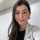 Dra. Graziela Cabral Vasconcelos (Cirurgiã-Dentista)