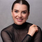 Dra. Fabiana Grando (Cirurgiã-Dentista)
