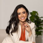 Dra. Paula Caetano do Nascimento (Cirurgiã-Dentista)