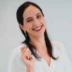 Dra. Caroline Gennari Stevão (Cirurgiã-Dentista)