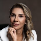 Dra. Simone Tavares de Mendonça (Cirurgiã-Dentista)