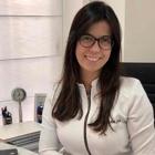 Dra. Amanda de Castro Ávila (Cirurgiã-Dentista)