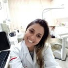 Dra. Flavia Penha de Araujo (Cirurgiã-Dentista)