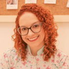 Dra. Amanda Pinheiro Costa Arantes (Cirurgiã-Dentista)