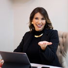 Dra. Jackeline Caldas Sanches (Cirurgiã-Dentista)