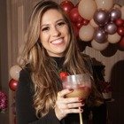Dra. Mariana Domingues Martins de Melo (Cirurgiã-Dentista)