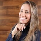 Dra. Isabelle Perlucio Ribeiro (Cirurgiã-Dentista)