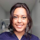 Dra. Caroline de Andrade dos Santos Glanzmann (Cirurgiã-Dentista)