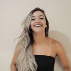 Dra. Kárin Borges (Cirurgiã-Dentista)