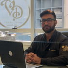 Dr. Vinicius Corrêa Dalbom (Cirurgião-Dentista)