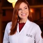 Dra. Ana Viviam S Ferro Gomes (Cirurgiã-Dentista)