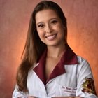 Dra. Yasmin Gomes (Cirurgiã-Dentista)