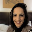 Dra. Leticia Perin Moraes (Cirurgiã-Dentista)