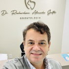 Dr. Richardson Almeida Santos (Cirurgião-Dentista)