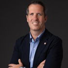 Prof. Augusto Bessa (Especialista e Mestre em Implantodontia)