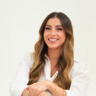 Dra. Leticia Almeida (Cirurgião-Dentista)