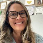 Dra. Fabia Maria Cavalcante Pereira Louzeiro (Cirurgião-Dentista)