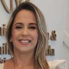 Dra. Dravânia Almeida (Cirurgião-Dentista)