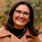 Dra. Regina Bitarães (Cirurgião-Dentista)