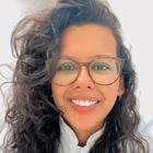 Dr. Nayara Ferreira (Cirurgião-Dentista)