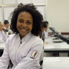 Erika Silva (Estudante de Odontologia)