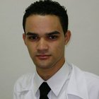 Dr. Larryson Gonçalves Sena (Cirurgião-Dentista)