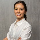 Dra. Letícia Santos ()