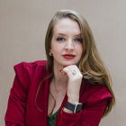 Flávia Benalli (Mestre, Doutora e Especialista em Dentistica e Implante)