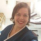 Dra. Carla Aretusa Pereira (Dentista Implantodontista Protesista)
