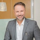 Dr. Vinícius de Paiva Vardiero (Cirurgião-Dentista)