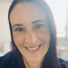 Dra. Heloise Cabral (Cirurgiã-Dentista)