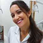 Dra. Weslaine Aparecida Murça Prates (Cirurgiã-Dentista)