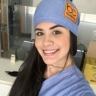 Dra. Dra Carolina Sampaio (Cirurgiã-Dentista)