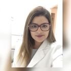Rhianna Barreto Azeredo (Cirurgiã-Dentista)